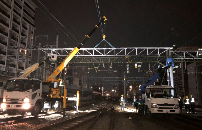 軌陸両用作業車を活用した安全の向上